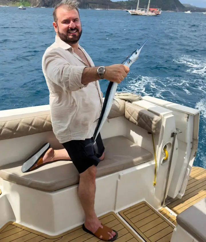 Dr. Diego Rios pescando num sábado