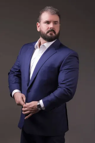 Dr. Diego Rios